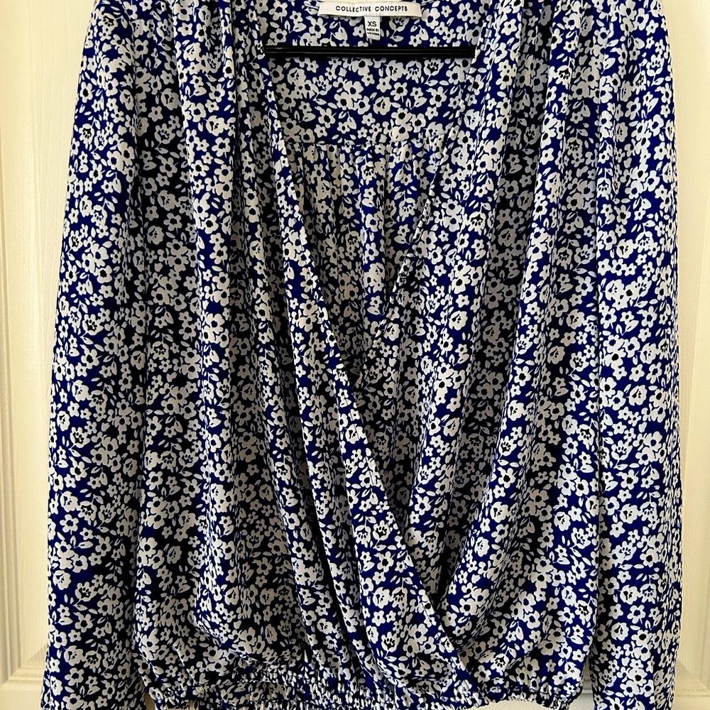 Collective Concept blouse